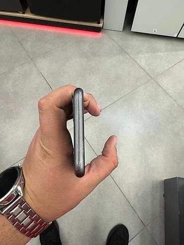 adapter iphone: IPhone 11, 64 GB, Qara — 6