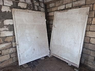Dəmir qalın qaraj qapısı.Uzunlugu 2.5 m.Hundurluk 1.90 m.Karkas qalın