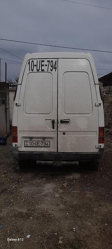 ford azərbaycan: Ford yük mikroavtobusu - Kuzov: ağ rəng, yüksək tavanlı uzun baza - — 2