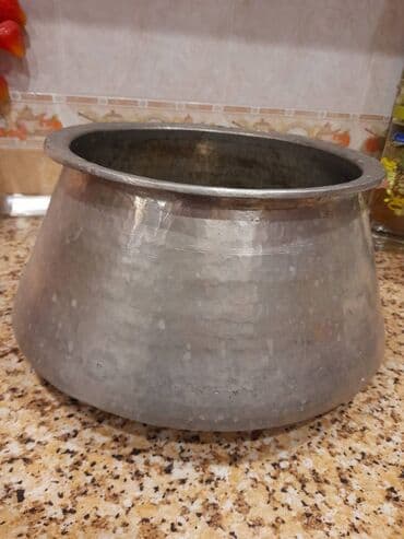 qedmi qazanlar: İşlənmiş, Aş qazanı — 1