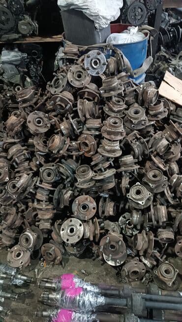 Amortizatorlar: Avtomobilin asqı sistemləri üçün nəzərdə tutulmuş müxtəlif dayaqlar — 4