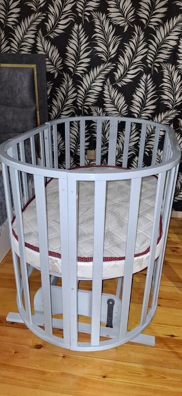 1 ayliq usaq sekilleri: Oğlan və qız üçün, Yeni, Dördbucaq, Beşik, Dəst ilə, Matras ilə, Yellənmə mexanizm ilə — 1