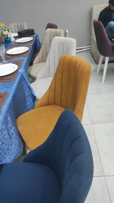 Bağ, çöl mebeli: Stul 15 eded. Ela veziyyetde 1 eded.40 azn. Unvan Bineqedi. Vesile — 3