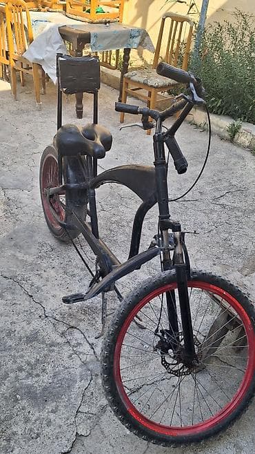 Custom kruizer tipli velosiped 

Təcili satılır endirim olacaq