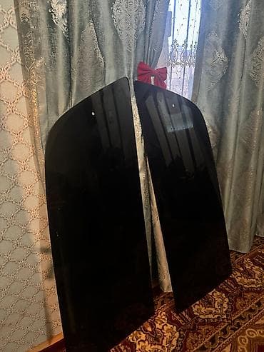stiker: Məhsul: Tünd rəngli (smoky/black) akril/plastik panel cütü Təsvir: - — 1