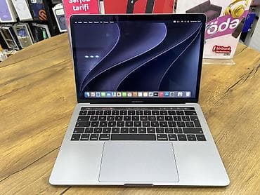 Apple Macbook Pro 16/256GB Intel Core i5 2.7Ghz RAM. 16GB SSD 256GB