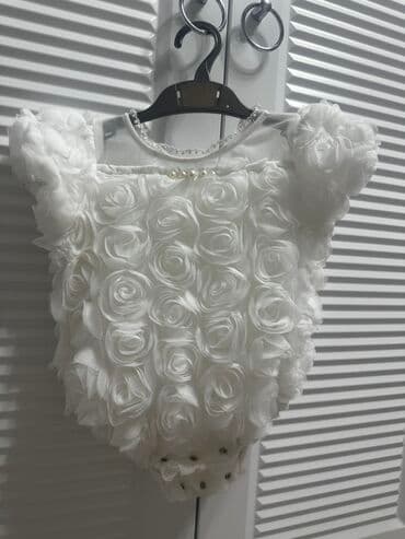 uşaq bodileri: Bir dəfə uşaq ad günündə geyinib. 12-18 ay uşaq üçün uyğundur — 1