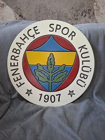 Fənərbaxca loqosudur.Diametri 65 dir.2 ədəddir.Rənglə — 1