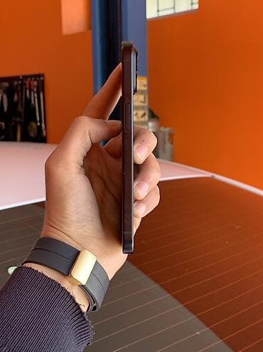 iphone gence: IPhone 15, 128 GB, Black Titanium, Face ID — 5