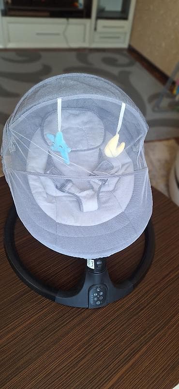 iwlenmiw unitaz: Oğlan və qız üçün, İşlənmiş, Beşik, Yellənmə mexanizm ilə — 1