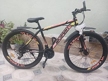 Elektrik velosipedlər: Şəhər və yüngül off-road üçün rahat dağ velosipedi. Geniş protektorlu — 1