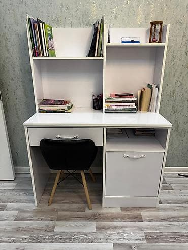 HicranYazı masası satılır 
*Qiymət:150 azn* 
Ceyranbatan. Hicran 🦀