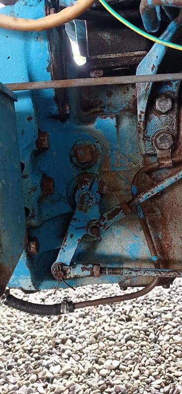 ezik mawinlar: Satılır traktor zavodu ili 1990 — 7