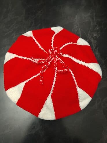 qadın paltarı: Qırmızı-ağ zolaqlı toxunma beret - Dizayn: Qırmızı və ağ rəngli — 3