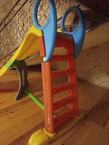 gənc odası: Uşaq üçün plastik slayd - Parlaq rənglər: sarı eniş səthi, narıncı — 4