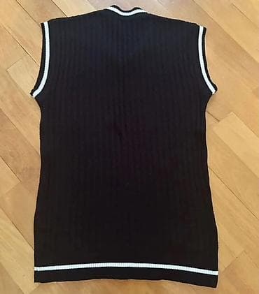 namaz geyimi: Qara trikotaj jilet (sviter-jilet) - Model: V-yaxa, qolsuz - Rəng — 2