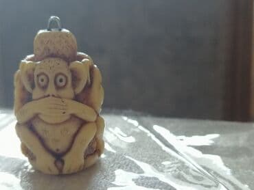 qara qarayev tibb kurslari: Heykəlçik brelok. 3 tərəfli — 1