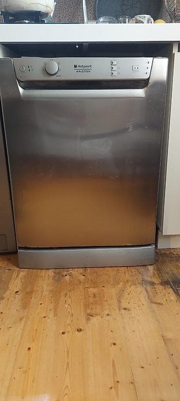 Qabyuyan maşın Hotpoint-Ariston, Tam qabaritli (60 sm.), Quraşdırılan, İşlənmiş