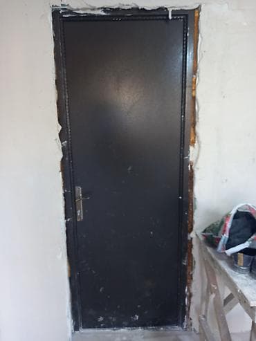 Lesa: Metal qapı - Material: polad/metal konstruksiya - Rəng: mat qara - — 1