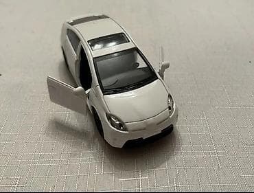 at oyuncaqlari: Ağ rəngli die-cast oyuncaq maşın modeli - Korpus: metal gövdə — 4