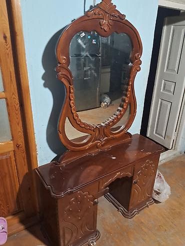 Ev üçün mebel: Klassik dizaynlı mebel dəsti - Qonaq otağı üçün iri divar vitrini — 2