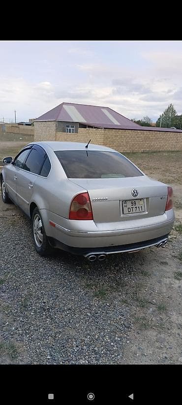 honda disk: Volkswagen Passat: 1.8 l | 2004 il Sedan — 4