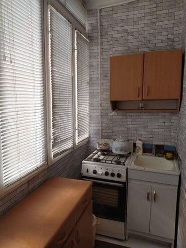 kohne gunesli: Bakı, Yeni Günəşli Massiv Q, 3 otaqlı, Köhnə tikili, 53 kv. m — 4