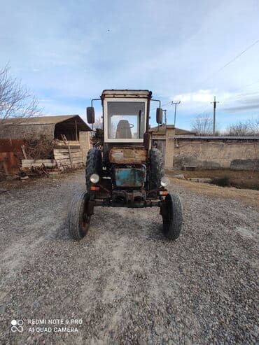 Yağlar və avtokimyəvi maddələr: Kabinli təkərli traktor - Ön təkər konfiqurasiyası: dar, arxa — 2