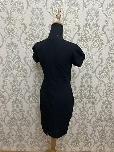 100 dollar satışı: Toy paltarları satılır 8 dənə paltardı hamısın alana 130 manata — 10