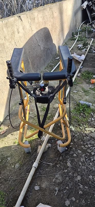 Yerimək üçün arabalar, çəliklər, əsalar, rollatorlar: Yüksək dayaqlı reabilitasiya gəzdiricisi (walker) - Konstruksiya — 2