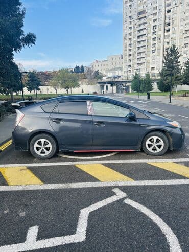 yuksək maaşlı iş elanları: Toyota Prius: 1.8 l | 2015 il Hetçbek — 6