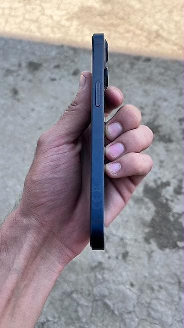 hisense t5 plus: IPhone 13, 128 GB, Qara, Face ID — 4