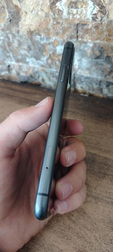 philips xenium 9@9u: IPhone 11, 128 GB, Qara, Face ID — 3