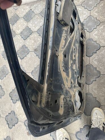 Sağ ön, Mercedes-Benz Е220, 2000 il, Almaniya