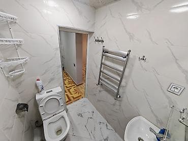 modern evler: 1 otaqlı kiçik həyət evi Dekorativ kərpic üzləmə, dam örtüyü profil — 9