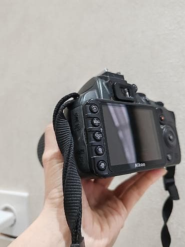 eos 600d canon: Nikon D3100 fotoaparat. Batareyası var, adapteri yoxdur. 350 azn — 7