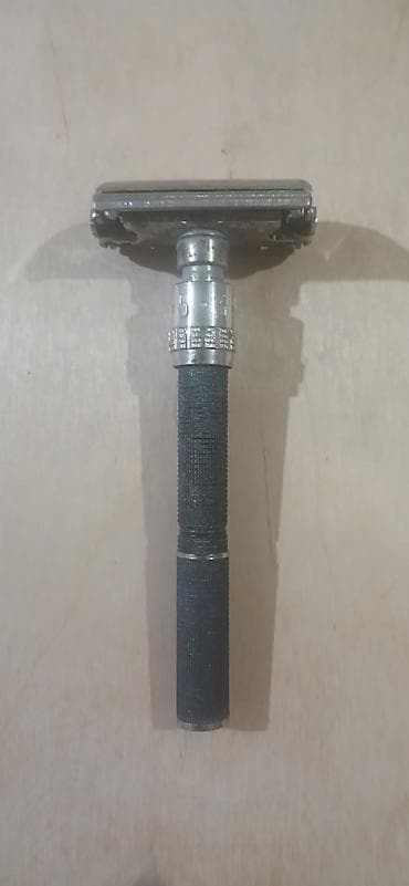 ucuz ayaqqabılar: Klassik təhlükəsizlik ülgücü (safety razor). Metaldan hazırlanmış — 1