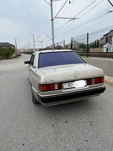 255 35 19: Mercedes-Benz 190: 2 l | 1990 il — 4