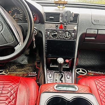 w210 arxa buferi: Mercedes-Benz 200: 2 l | 1995 il Sedan — 7