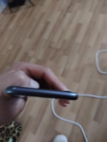 14 ayfon: IPhone 8, Qara, Barmaq izi, Simsiz şarj, Face ID — 8