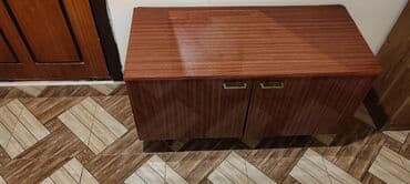 taxta dolab: Açılan, 2 qapılı Düz dolab — 2