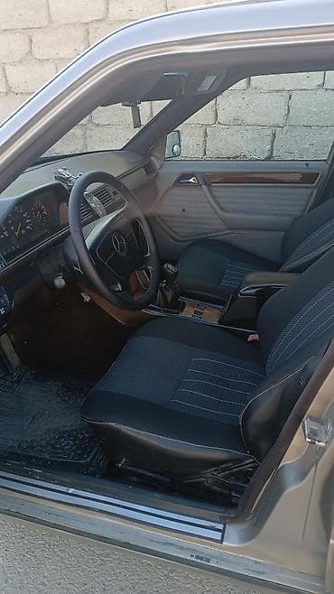 nissan tiida satilir: Mercedes-Benz W124: 2.5 l | 1989 il Sedan — 5