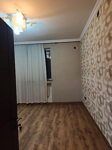 Mənzillər: Satılır: Kupçalı, Bunker tipli təmir olunmuş Mənzil. 80kmv, 3 otaq, + — 8