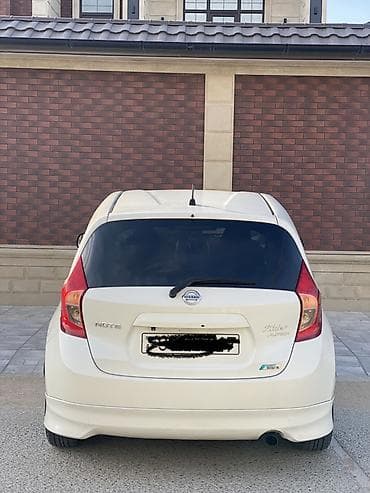 avto satis: Nissan Note (E12) – ağ rəngli, 5 qapılı şəhər hetçbeki Mühərrik və — 2