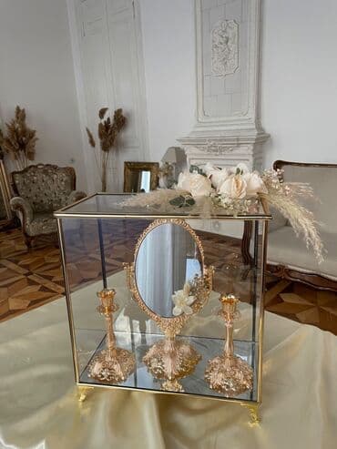 Toy paltarları: Güzgü şamdan destı 1 eded son öz qiymetıne 
100 man — 4