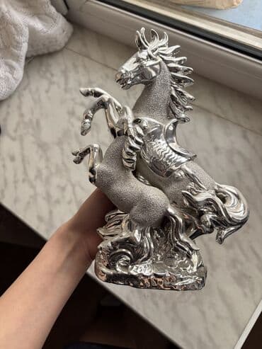 подарок мужчине на 23 февраля: Ev Ucun dekor statuetka — 1