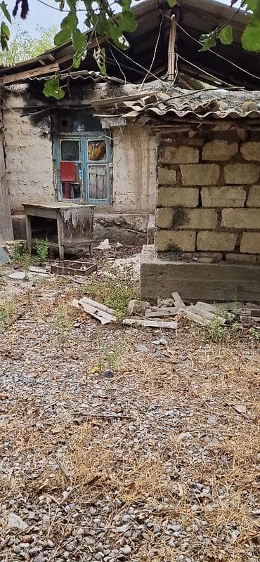 qobuda heyet evi: 3 otaqlı, 60 kv. m, Kredit var, Təmirsiz — 2