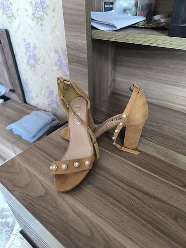 Brend: TT&LY Model: İncili qadın sandal - Rəng