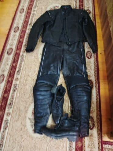 Motosiklet üçün dəri geyim dəsti - Tərkib: dəri gödəkçə, dəri şalvar
