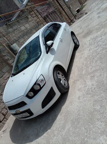 4 goz maşını: Chevrolet Aveo: 1.4 l | 2015 il 140000 km Sedan — 3